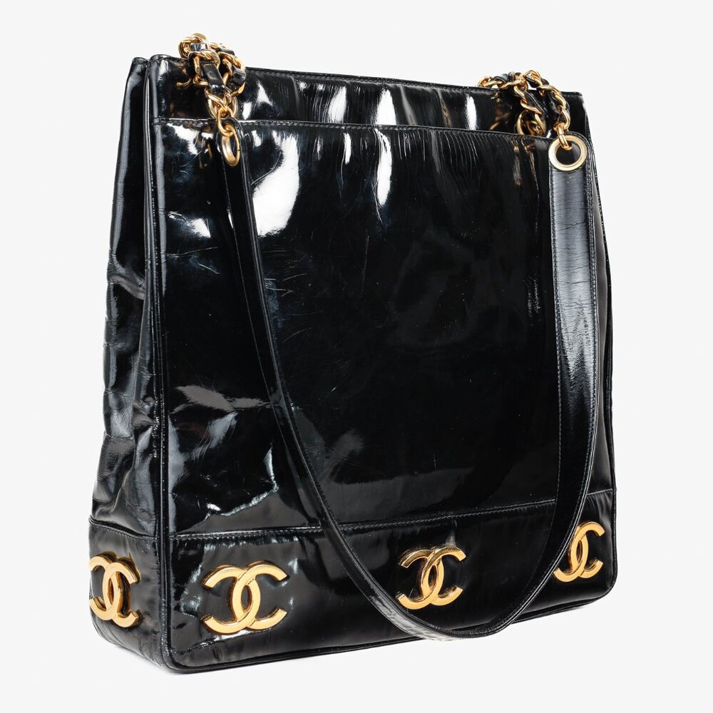 Chanel Vintage Black Patent Gold Plated CCs Shoulder bag